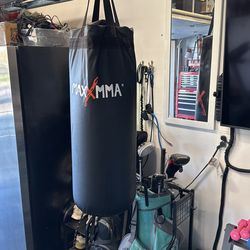 MaxxMMA 3 ft Water/Air Heavy Bag - Adjustable 70~120 lbs