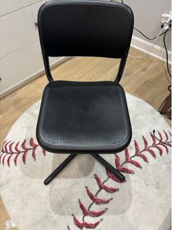 Black Spinning Chair