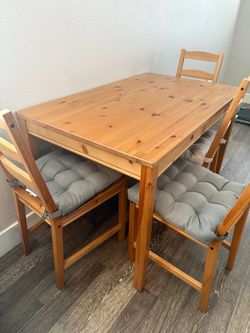 Dining set