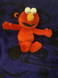 Talking Singing Hugging Elmo