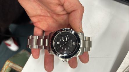 victorinox swiss army watch
