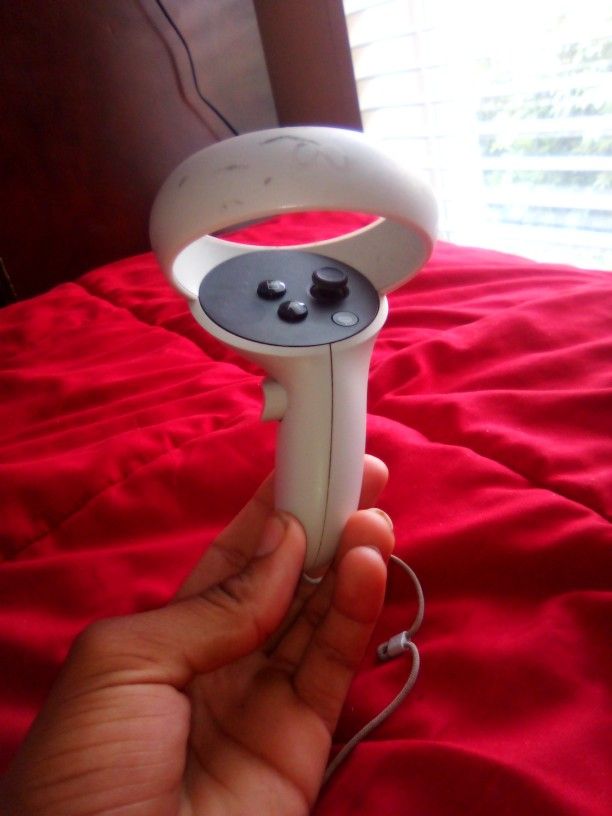 Right Oculus Meta Controller (Quest Two)