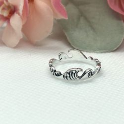 Waves Ring | Size 8 Available.
