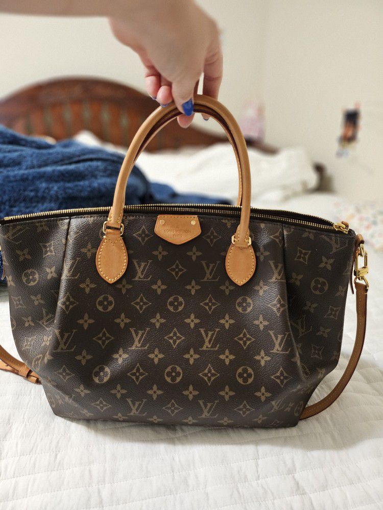 Louis Vuitton Medium Cross Bag