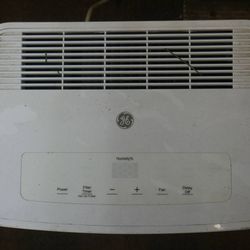 GE Dehumidifier adel20lyd1 pre owned 865724-1