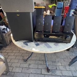 Yamaha Receiver And Klipsch Speakers 