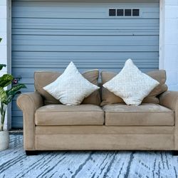 ✨ Velvet Tan Loveseat – Great Condition! ✨