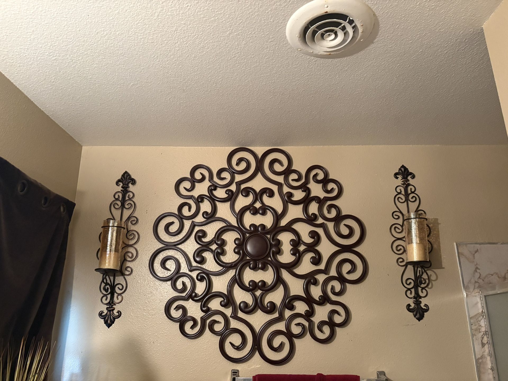 Wall Decor With 2 Candle Holders