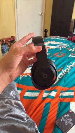 Beats Studio 4 pros noise cancellation