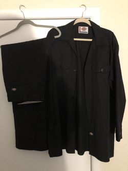 Men’s Dickies Black Uniform….Great Condition!