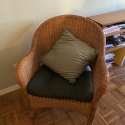 Vintage Retro Wicker armchair 