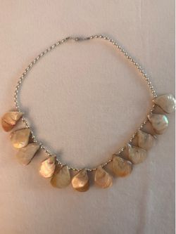 Beautiful Shell/Bead necklace