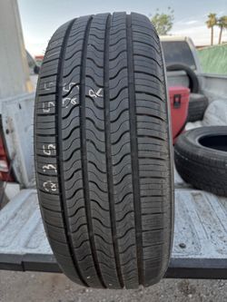 100% 235/55/19