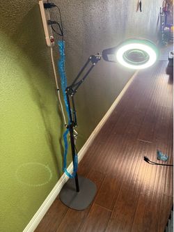 Magnifying Lamp