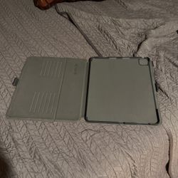 iPad Pro 12 Hard Case