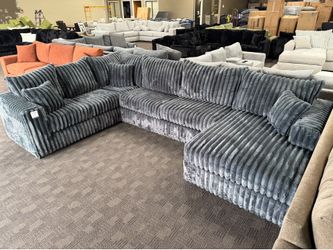 Comfy charcoal gray large sectional
