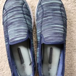 Cool Wave Memory Foam Womans Size 8