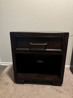 Night Stand/ NEED GONE ASAP