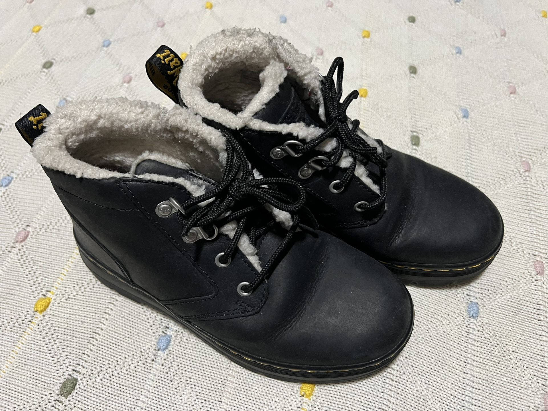 Winter Boots (Women’s Size 6)