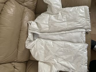 15$ Women’s Fashion Nova White Leather