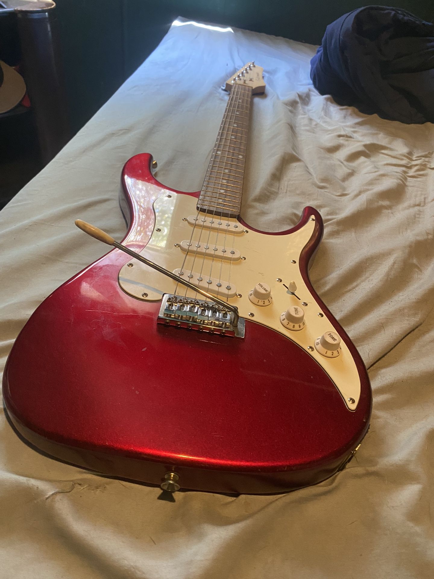 Electric Baltimore Guitar
