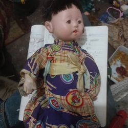 Early Twentieth Century Japanese Porcelain Doll 