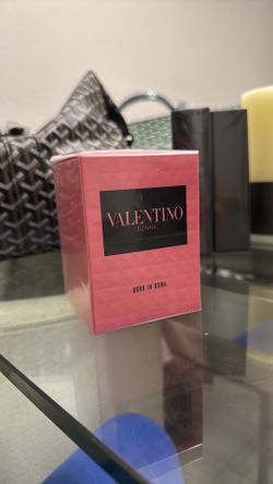 VALENTINO DONNA BORN IN ROMA