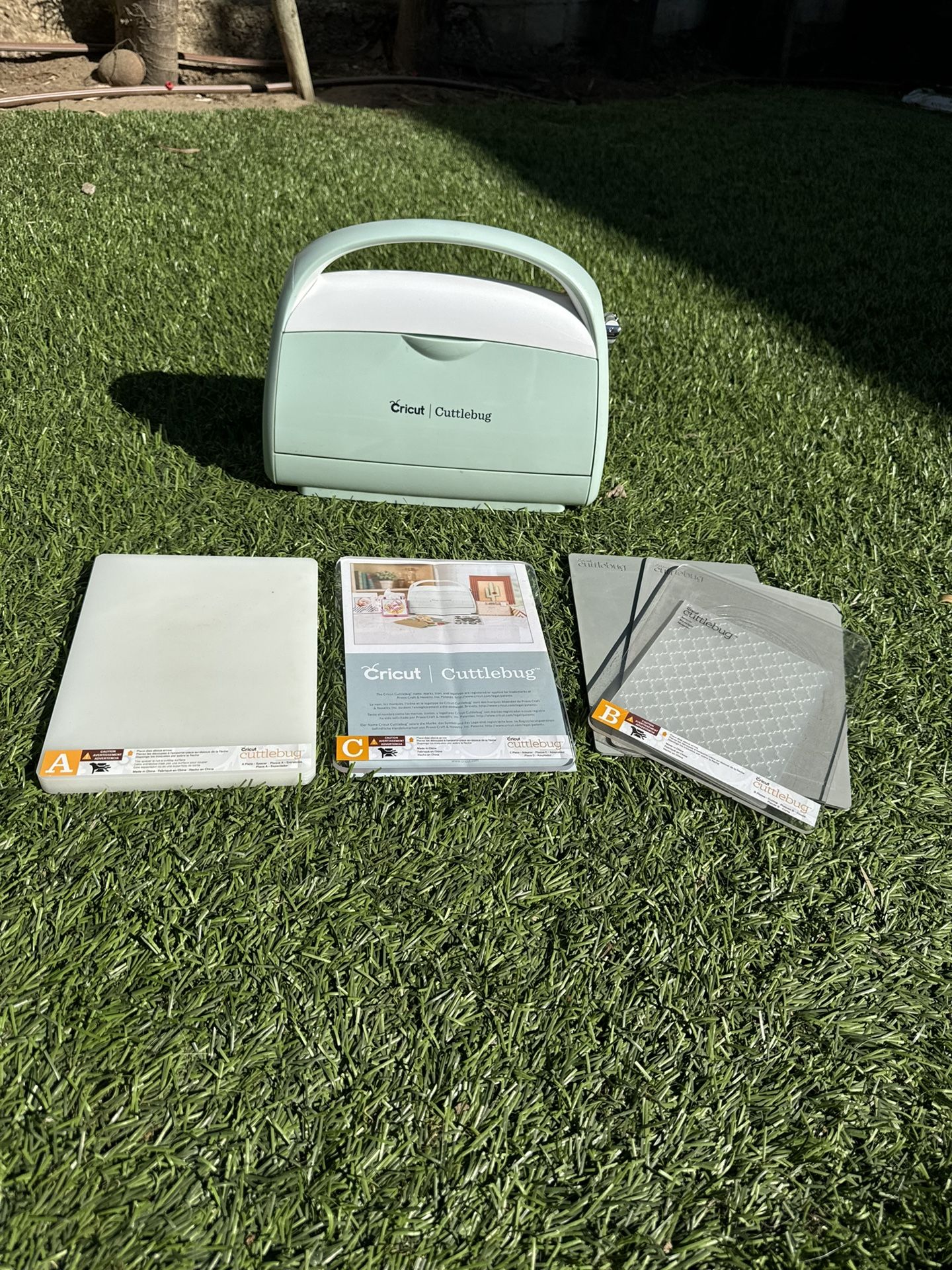 Cricut Cuttlebug Die Cutting Embossing Machine