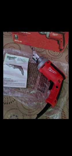 MILWAUKEE
6.8 AMP. 18-GAUGE ELECTRIC METAL SHEARS