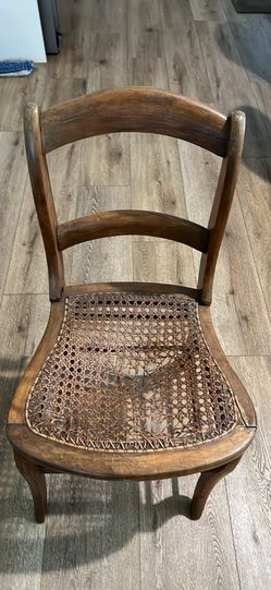 Vintage Chair - Needs Repair