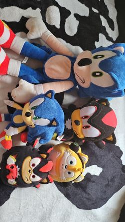 Sonic plush lot