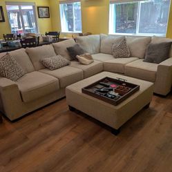 Gorgeous Sectional Couch