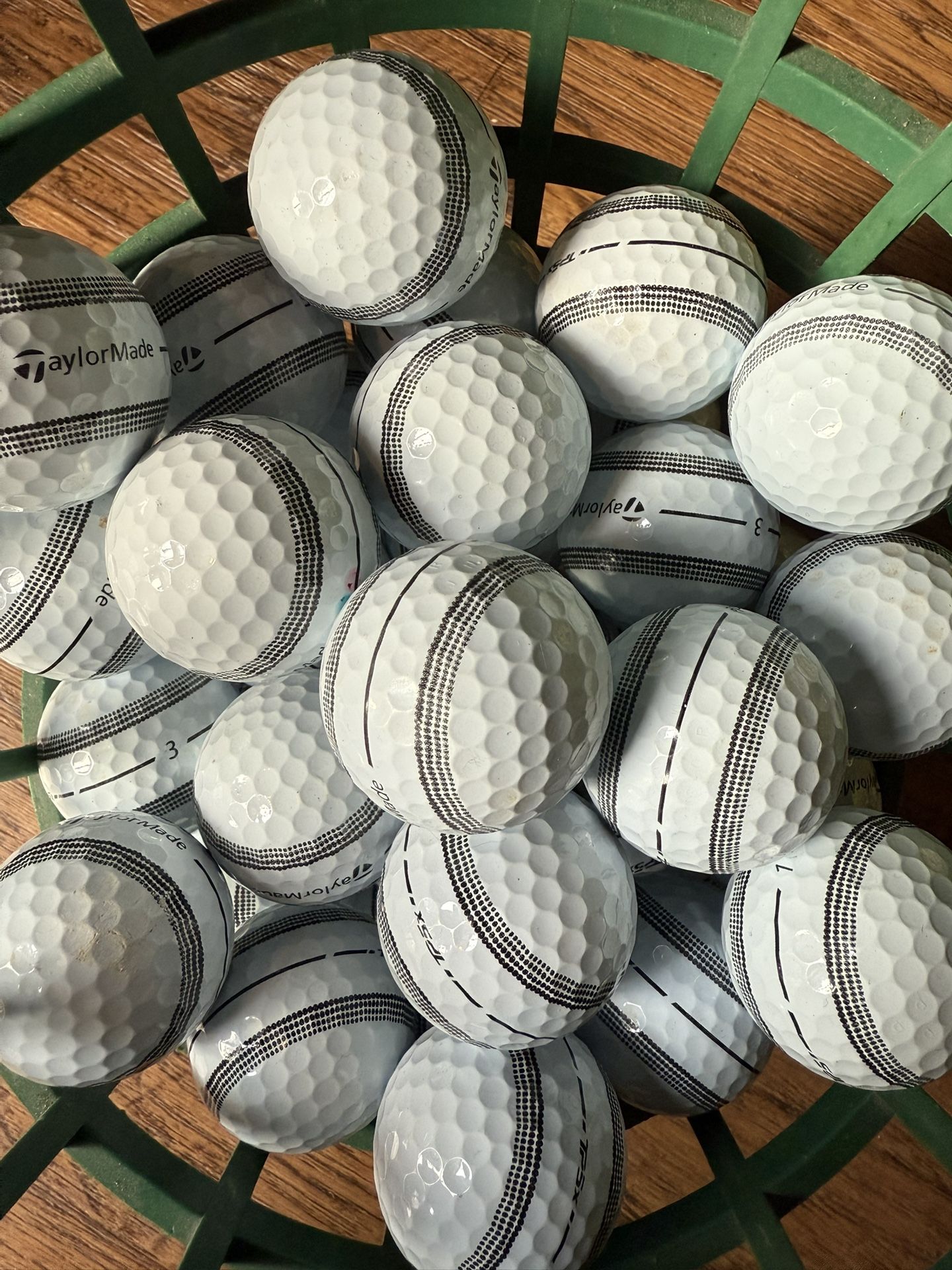 50 Taylormade TP5 Stripe Golf Balls