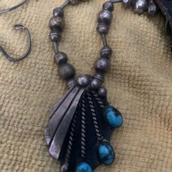 Vintage Turquoise And Silver Necklace 