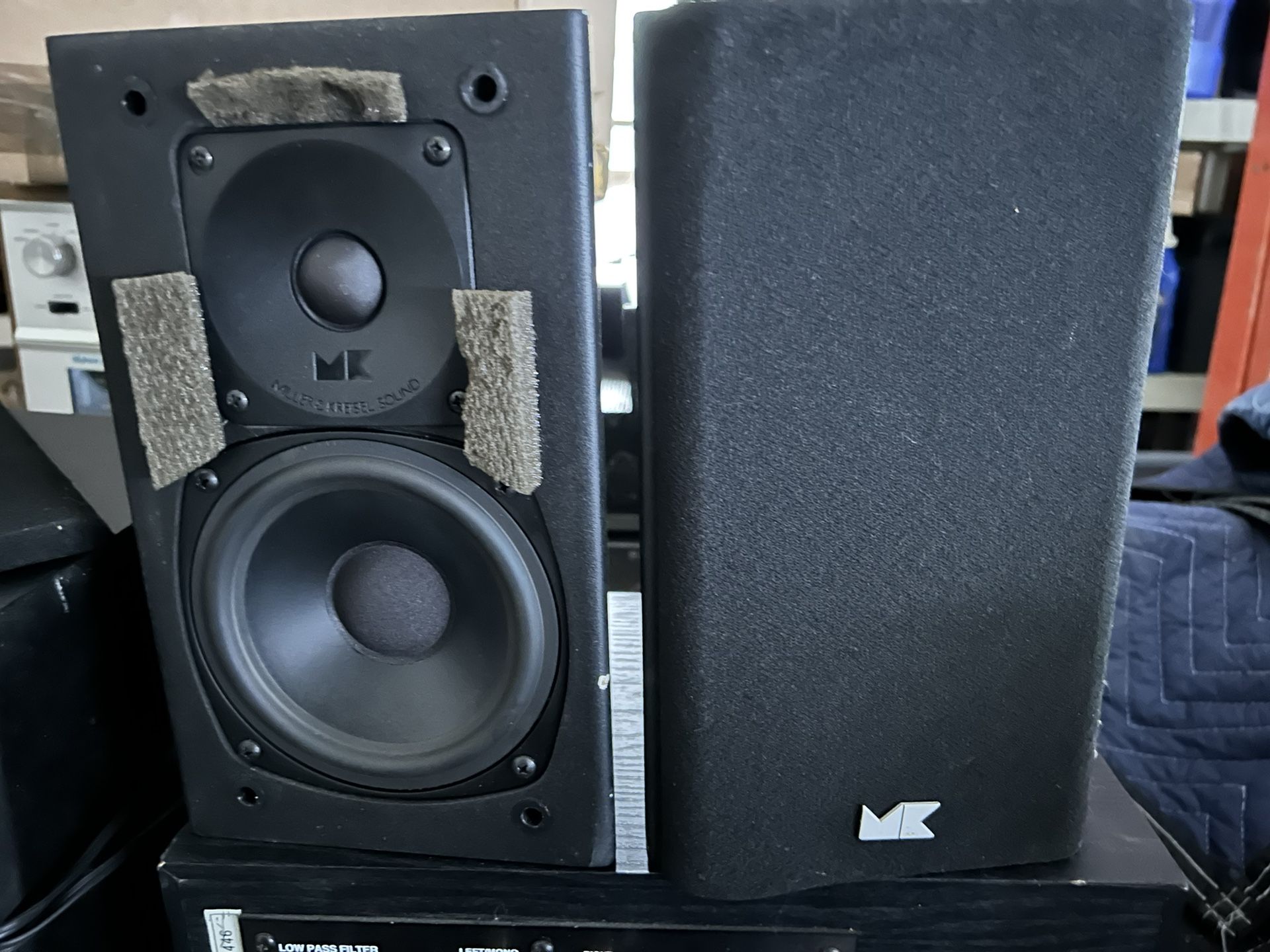 Miller & Kreisel 2x Speakers  2x Subwoofer.