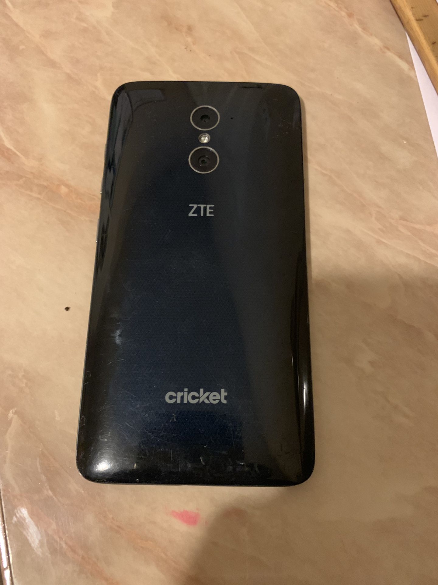 Zte cell phone for sell broken screen