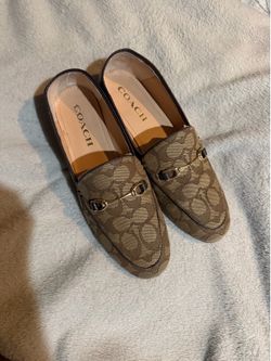 Authentic coach flats