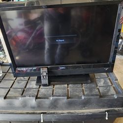 VIZIO TV 32" LCD