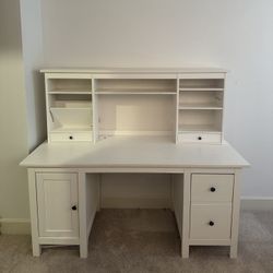 White Desk 