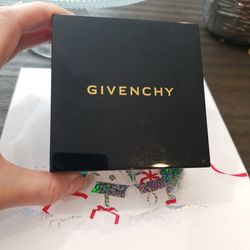 GIVENCHY NECKLACES GIFT SETS