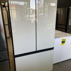 Samsung Bespoke French Door Refrigerator In Counter Depth In White Glass