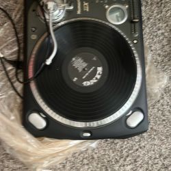 Numark Ttx.  Turntable 
