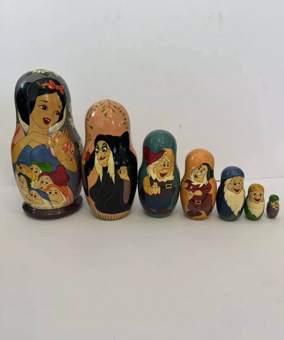 7 Piece Snow White And 7 Dwarfs Russian Matryoshka Nesting Dolls Hand Painted