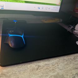 Logitech Wireless Mouse And Mouse Pad 