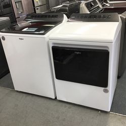 New Scratch And Dent Whirlpool Washer And Dryer Set. 1 year Warranty 