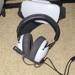 Gaming Gear (Gaming Headphones, VR Headsets))