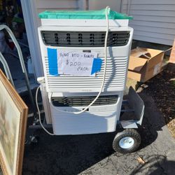 AIR CONDITIONER 10,000 BTU 