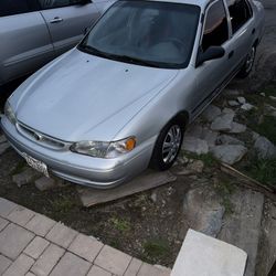 Vendo Este Toyota Corolla Año 2000 En Buen Estado 