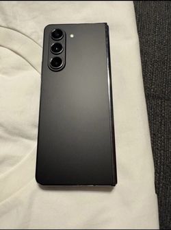 Samsung galaxy Z fold 5