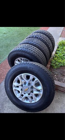 2022 Chevy HD 2500 y 3500 rims and tires wheels tires